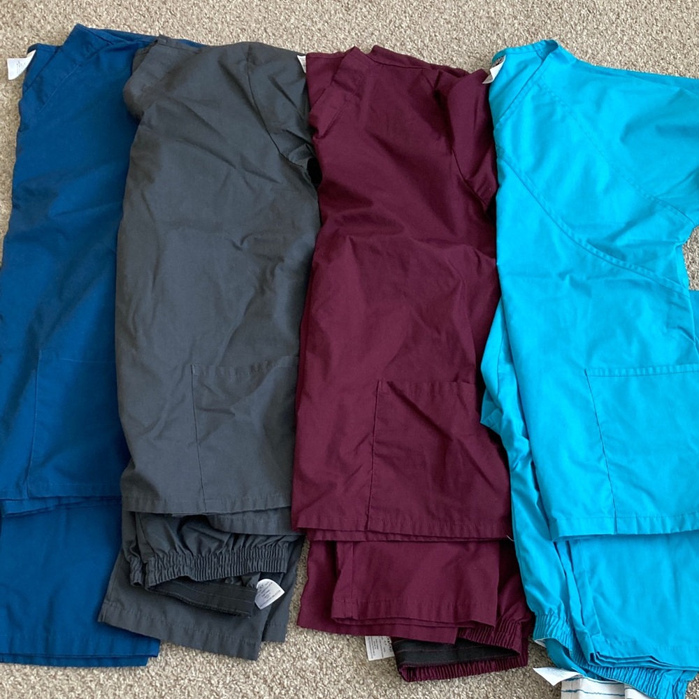 Scrub Lot!  Medium Petite!